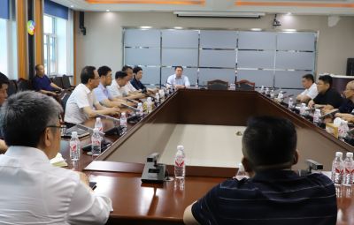 市委副書記、市長李兵蒞臨寶泰隆座談?wù){(diào)研